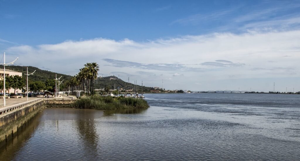 Alhandra, São João dos Montes e Calhandriz